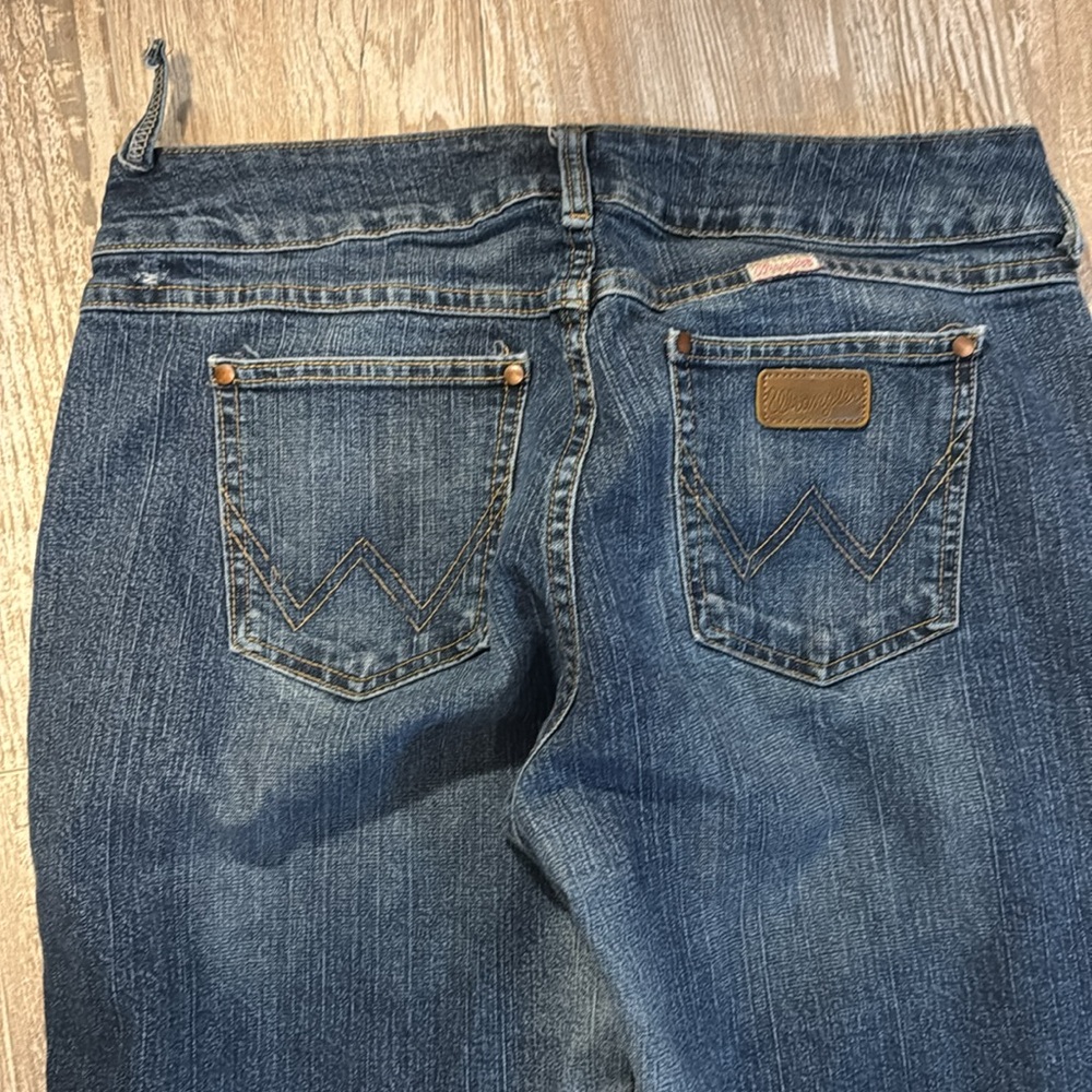 Wrangler - Picture 2 of 6